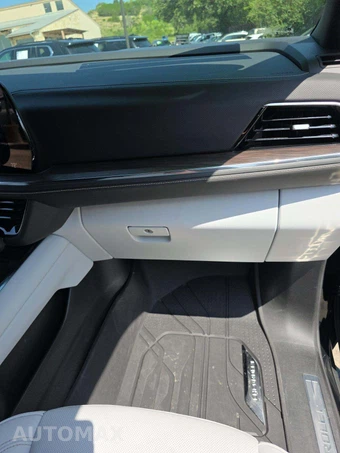 2025 Chevrolet Suburban Premier 1LZ - miniatura 17