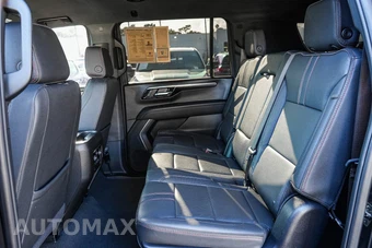 2025 Chevrolet Suburban RST 1SP - miniatura 17