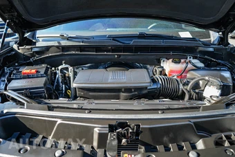 2025 Chevrolet Suburban RST 1SP - miniatura 25