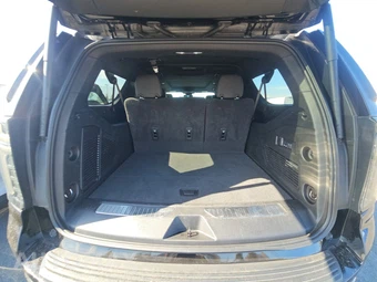 2025 Chevrolet Suburban RST 1SP - miniatura 18