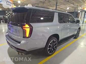 2025 Chevrolet Suburban RST 1SP - miniatura 3
