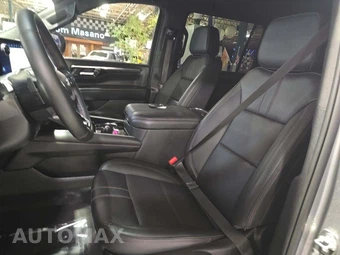 2025 Chevrolet Suburban RST 1SP - miniatura 6