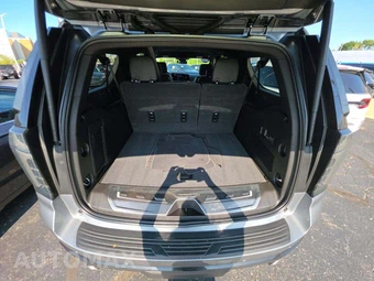 2025 Chevrolet Suburban RST 1SP - miniatura 15