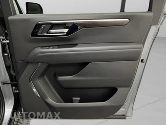 2025 Chevrolet Suburban Z71 2Z7 - miniatura 23