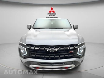 2025 Chevrolet Suburban Z71 2Z7 - miniatura 3