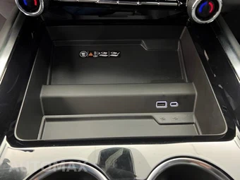 2025 Chevrolet Suburban Z71 2Z7 - miniatura 31