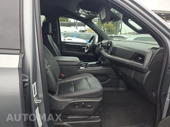 2025 Chevrolet Suburban Z71 2Z7 - miniatura 8