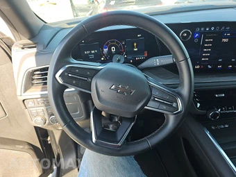 2025 Chevrolet Suburban Z71 2Z7 - miniatura 10