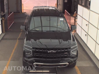 2025 Chevrolet Suburban Z71 2Z7 - miniatura 2