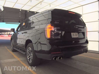 2025 Chevrolet Suburban Z71 2Z7 - miniatura 6