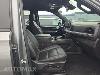 2025 Chevrolet Suburban Z71 2Z7 - miniatura 8