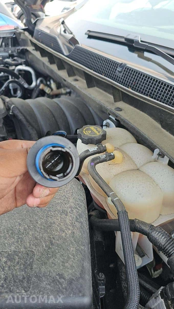 2025 Chevrolet Suburban Z71 2Z7 - miniatura 19
