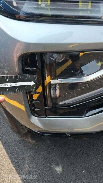 2025 Chevrolet Suburban Z71 2Z7 - miniatura 34