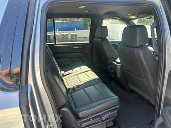 2025 Chevrolet Suburban Z71 2Z7 - miniatura 5