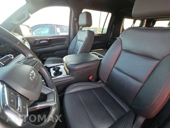 2025 Chevrolet Suburban Z71 2Z7 - miniatura 7