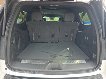 2025 Chevrolet Suburban Z71 2Z7 - miniatura 17
