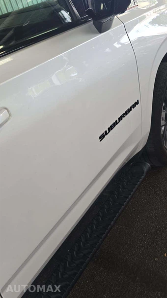 2025 Chevrolet Suburban Z71 2Z7 - miniatura 27