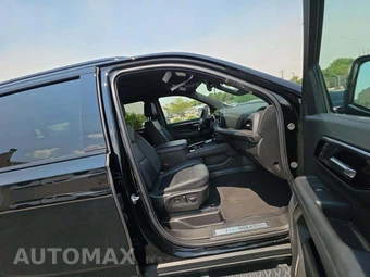 2025 Chevrolet Suburban Z71 2Z7 - miniatura 16