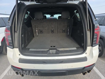 2025 Chevrolet Suburban Z71 2Z7 - miniatura 17