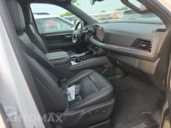 2025 Chevrolet Suburban Z71 2Z7 - miniatura 8