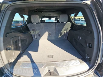 2025 Chevrolet Suburban Z71 2Z7 - miniatura 17