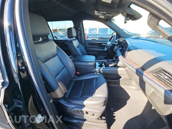 2025 Chevrolet Suburban Z71 2Z7 - miniatura 8