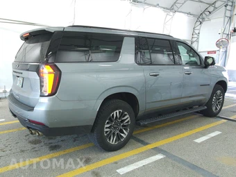2025 Chevrolet Suburban Z71 2Z7 - miniatura 4