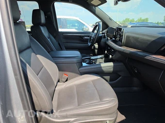 2025 Chevrolet Suburban Z71 2Z7 - miniatura 8