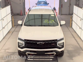 2025 Chevrolet Suburban Z71 2Z7 - miniatura 2
