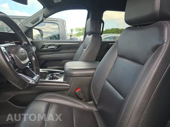 2025 Chevrolet Suburban Z71 2Z7 - miniatura 7