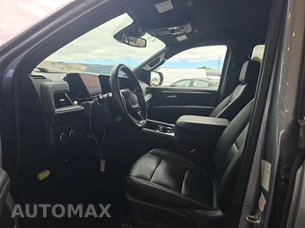 2025 Chevrolet Suburban Z71 2Z7 - miniatura 7