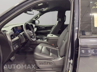 2025 Chevrolet Suburban Z71 2Z7 - miniatura 3