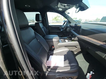 2025 Chevrolet Suburban Z71 2Z7 - miniatura 8