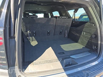 2025 Chevrolet Suburban Z71 2Z7 - miniatura 17