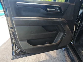2025 Chevrolet Suburban Z71 2Z7 - miniatura 9