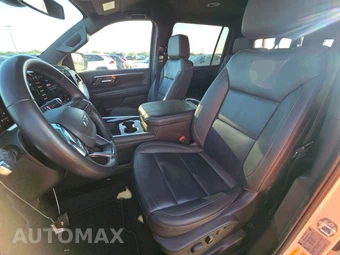 2025 Chevrolet Suburban Z71 2Z7 - miniatura 7