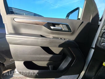 2025 Chevrolet Suburban Z71 2Z7 - miniatura 9