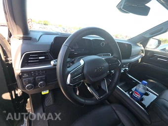 2025 Chevrolet Suburban Z71 2Z7 - miniatura 10