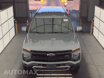 2025 Chevrolet Suburban Z71 2Z7 - miniatura 2
