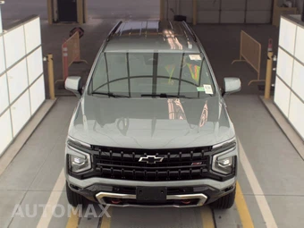 2025 Chevrolet Suburban Z71 2Z7 - miniatura 2