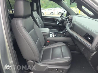 2025 Chevrolet Suburban Z71 2Z7 - miniatura 8