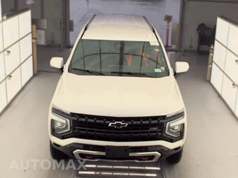 2025 Chevrolet Suburban Z71 2Z7 - miniatura 2