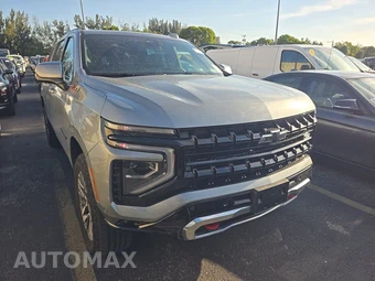 2025 Chevrolet Suburban Z71 2Z7 - miniatura 3