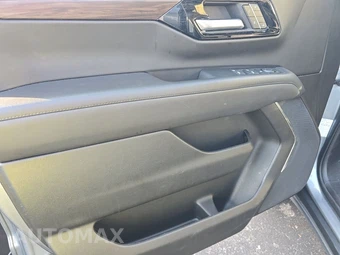 2025 Chevrolet Suburban Z71 2Z7 - miniatura 9