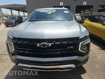2025 Chevrolet Suburban Z71 2Z7 - miniatura 2