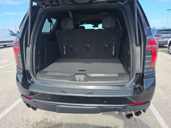 2025 Chevrolet Suburban Z71 2Z7 - miniatura 17