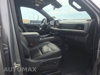 2025 Chevrolet Suburban Z71 2Z7 - miniatura 8