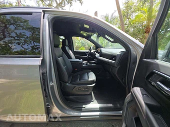 2025 Chevrolet Suburban Z71 2Z7 - miniatura 19