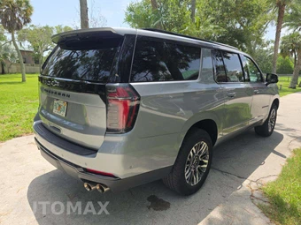 2025 Chevrolet Suburban Z71 2Z7 - miniatura 3