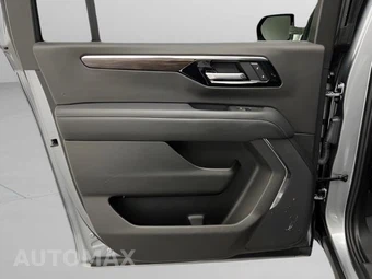 2025 Chevrolet Suburban Z71 2Z7 - miniatura 33